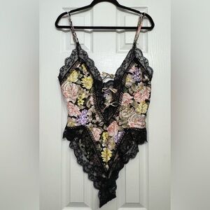 Vintage Victoria's Secret Gold Label Floral Lace Bodysuit